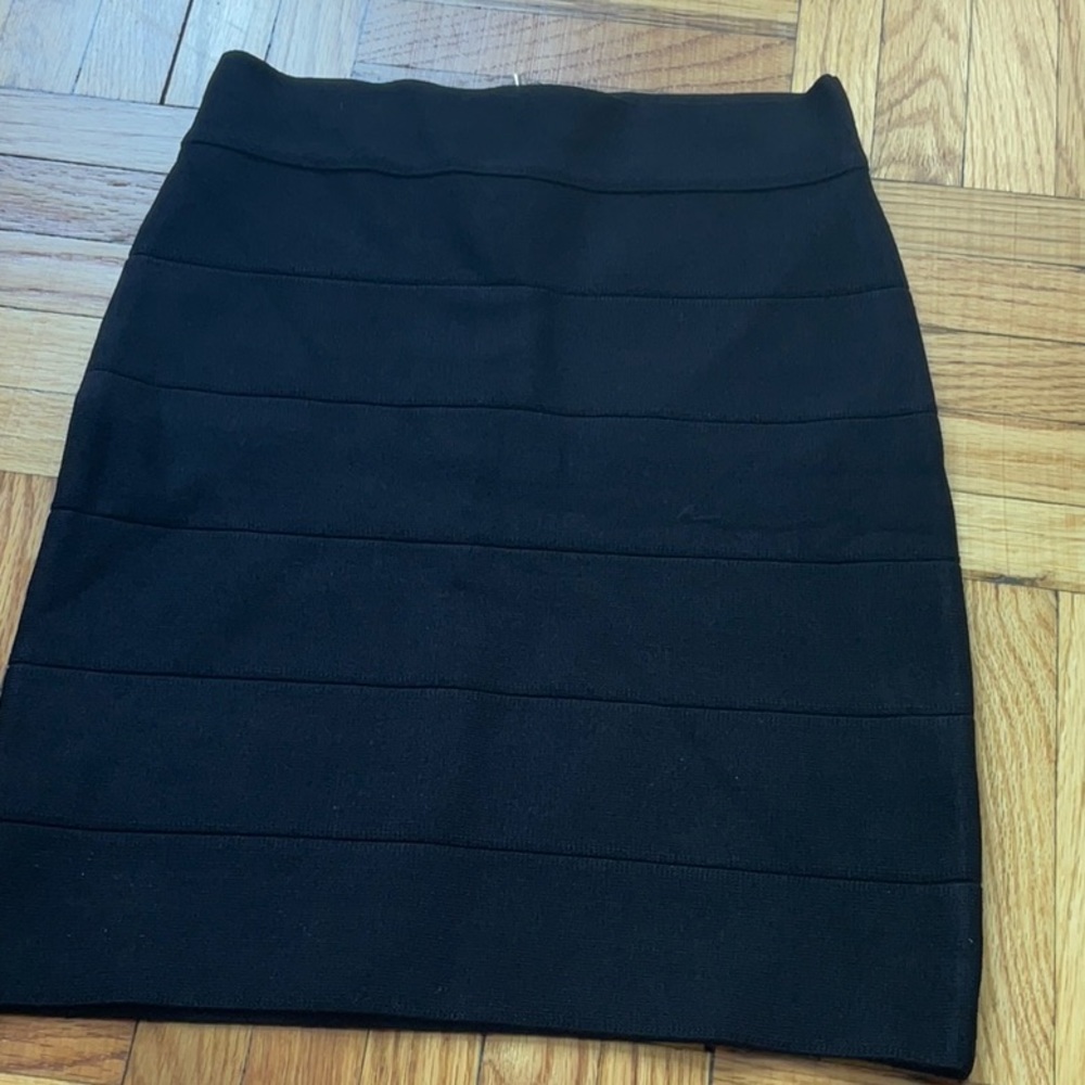 Great condition BEBE SKIRT